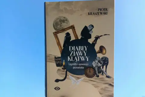 Okładka książki "Diabły, zjawy, klątwy" Piotra Kraszewskiego z elementami graficznymi: księżyc, kruk, zegar, pies, chłopiec.